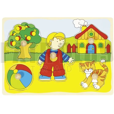 Peti játszik kirakó